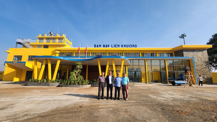 Sân bay Liên Khương - bông dã quỳ khoe sắc trên cao nguyên xanh- Ảnh 15.