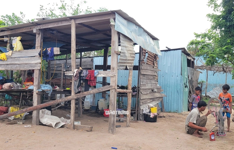 Người dân khu Suối Cạn mòn mỏi chờ ngày tái định cư, ổn định cuộc sống- Ảnh 1.