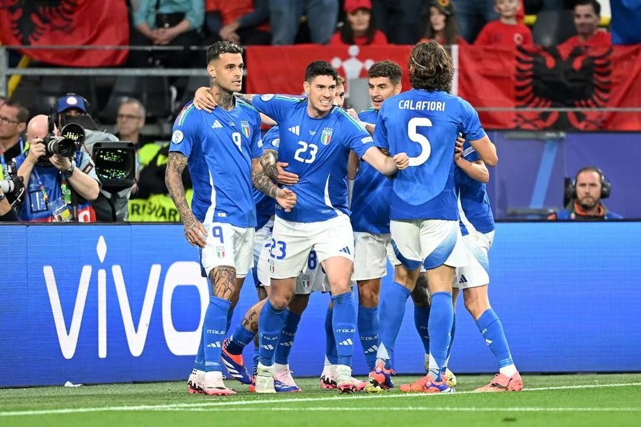 Kết quả Italia vs Albania: Nhà vô địch thị uy sức mạnh - Ảnh 1.