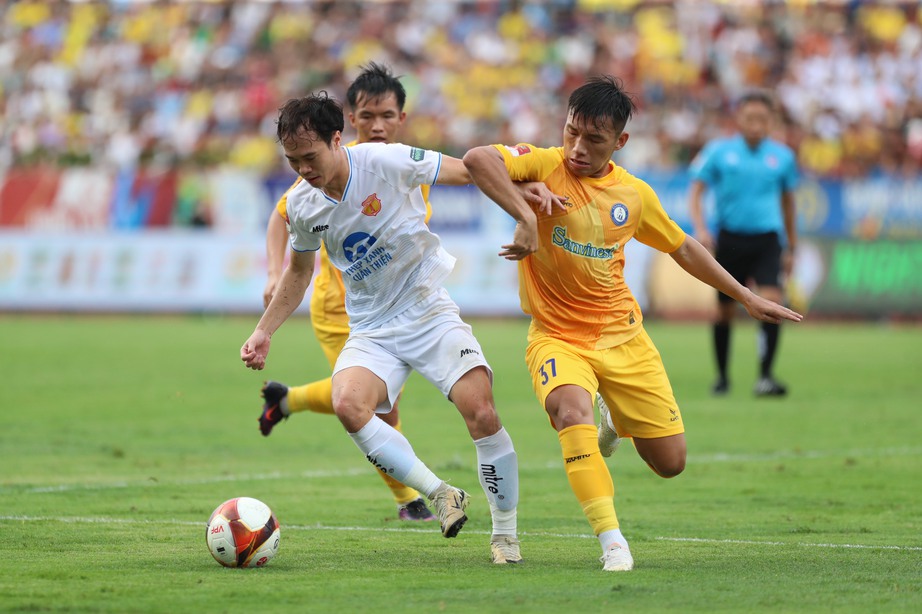 "Chảo lửa" Thiên Trường ken đặc trong ngày Nam Định vô địch V-League- Ảnh 3.