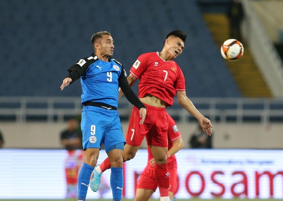 Việt Nam vs Philippines: Chiến thắng cảm xúc trong ngày ra mắt HLV Kim Sang-sik - Ảnh 3. Việt Nam vs Philippines: Chiến thắng cảm xúc trong ngày ra mắt HLV Kim Sang-sik - Ảnh 3.