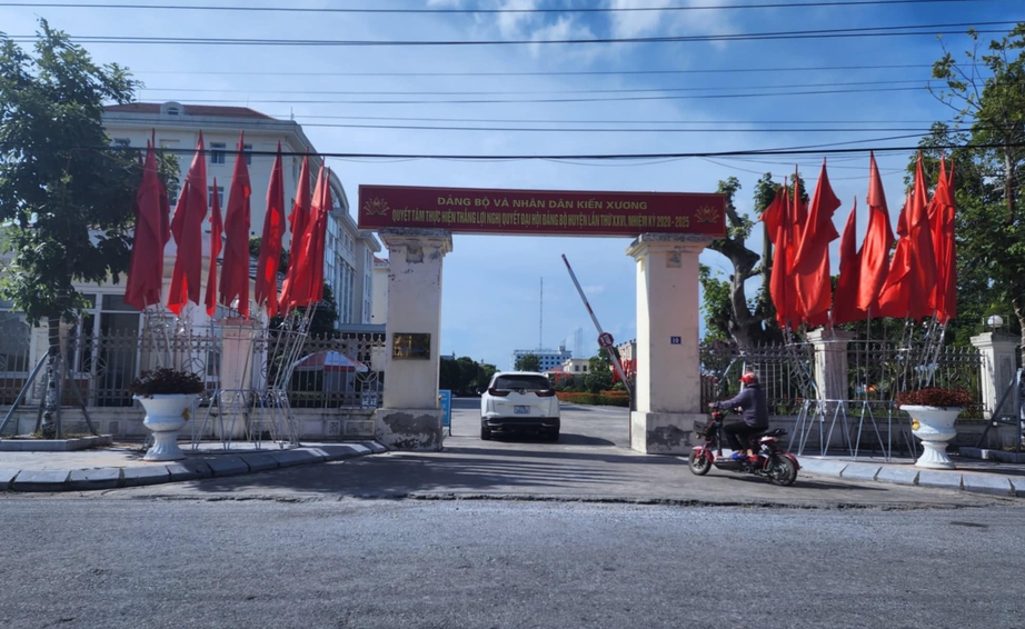 Vì sao giám đốc chi nhánh văn phòng đăng ký đất đai ở Thái Bình bị khởi tố?- Ảnh 1.