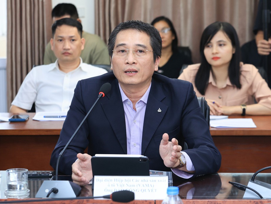 Trực tiếp: Tọa đàm "Thiếu nhiên liệu đạt chuẩn cho ô tô thế hệ mới, hệ lụy và giải pháp"- Ảnh 1.