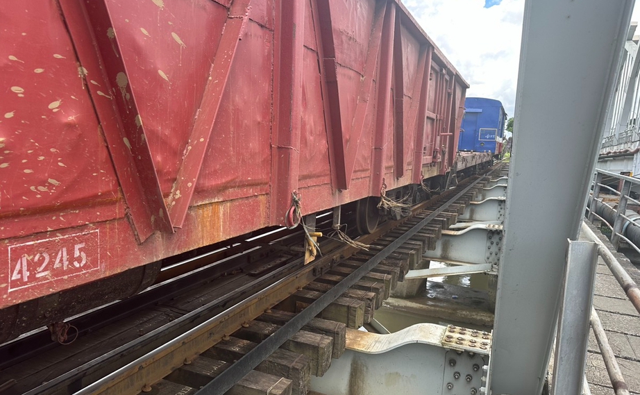 Cầu Quay đã thông tuyến sau sự cố bị tàu hàng đâm- Ảnh 2.