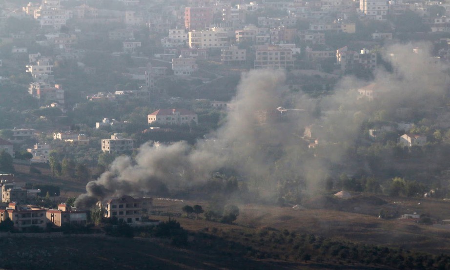 Israel không kích Lebanon, đáp trả cuộc đột kích của Hezbollah- Ảnh 2.