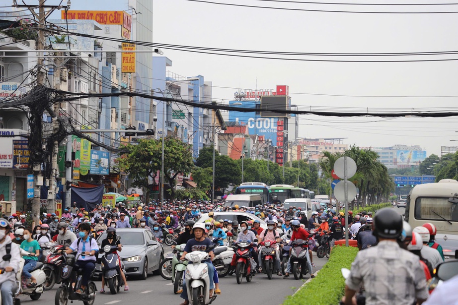 Va chạm với xe tải, người đàn ông đi xe đạp tử vong tại chỗ- Ảnh 4.