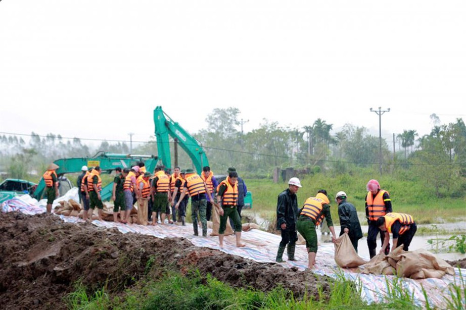 Công an 16 tỉnh, thành được lệnh đảm bảo an toàn đê điều trên các sông ở Bắc Bộ- Ảnh 1.