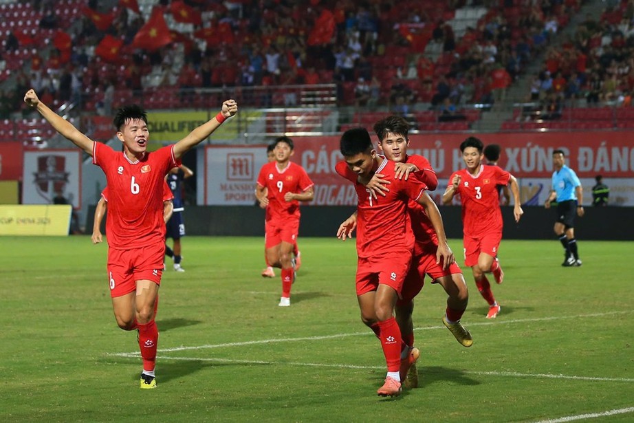 Vòng loại U20 châu Á 2025: Công Phương tỏa sáng, U20 Việt Nam thắng dễ Guam- Ảnh 1.