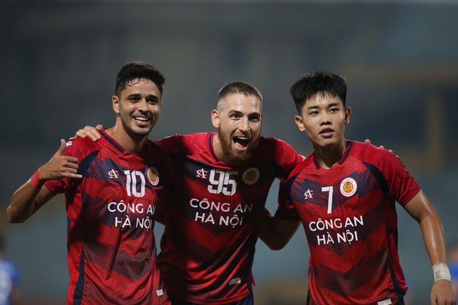 Nhà cựu vô địch V-League thắng hủy diệt đội bóng Singapore tại giải Đông Nam Á - Ảnh 1.