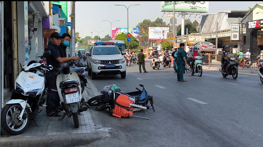 TP.HCM: Ô tô mất lái gây tai nạn liên hoàn trên đường Hoàng Văn Thụ- Ảnh 2.