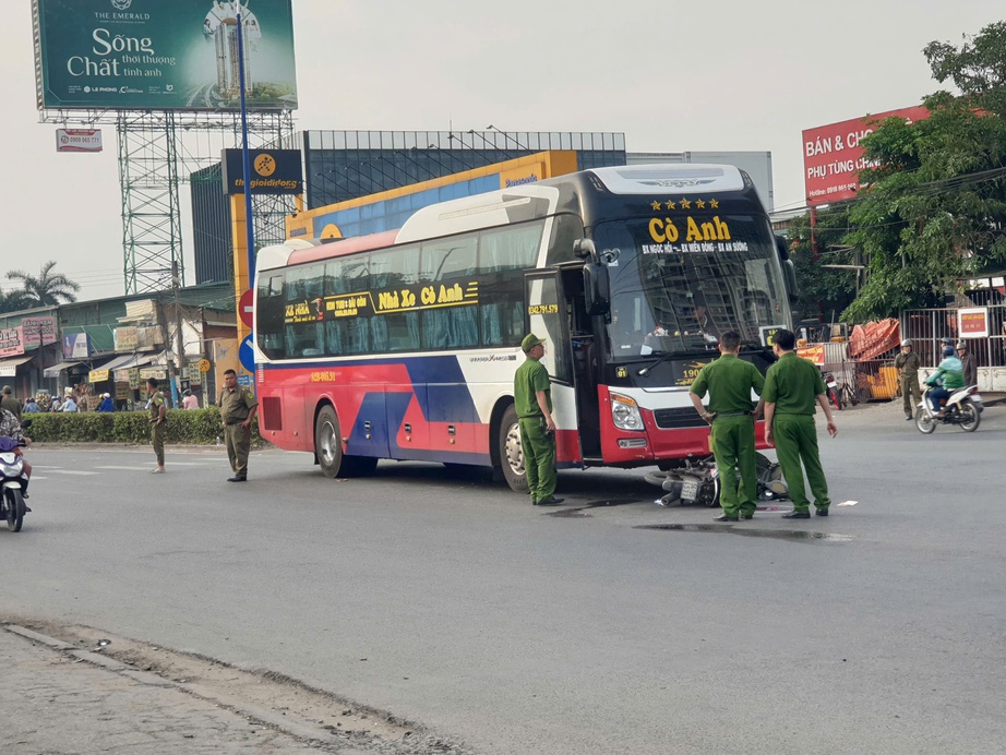 Xe khách va chạm xe máy, người đàn ông tử vong- Ảnh 1.