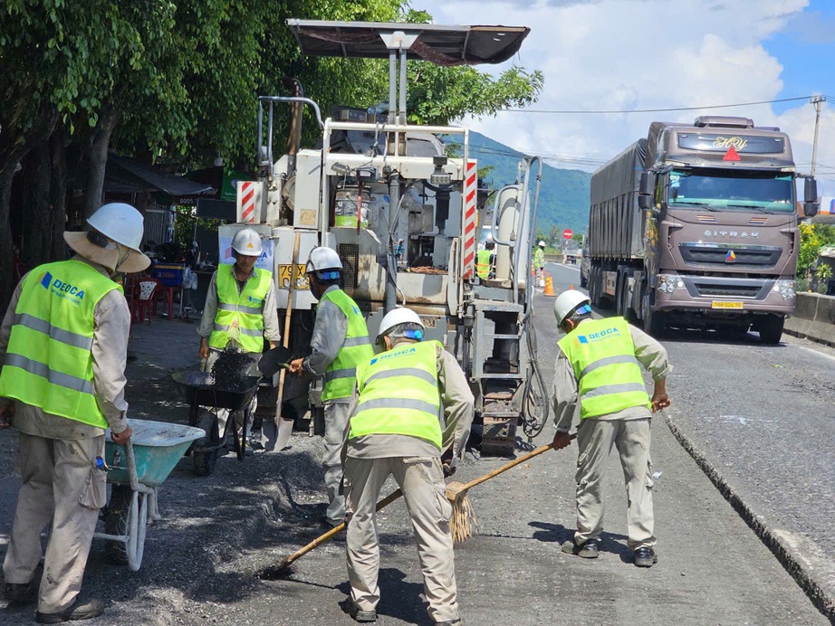 Đèo Cả chủ động duy tu, bảo dưỡng các tuyến đường trước mùa mưa bão- Ảnh 1. Đèo Cả chủ động duy tu, bảo dưỡng các tuyến đường trước mùa mưa bão- Ảnh 1.