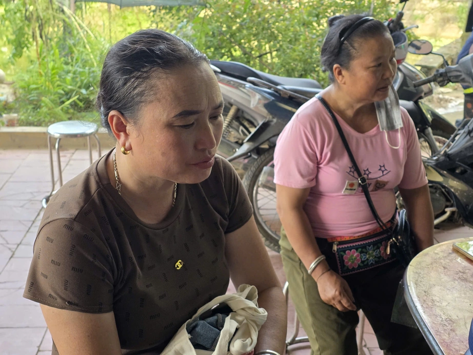 Nhân chứng thất thần kể khoảnh khắc tài xế phát hiện xe giường nằm mất phanh ở Lào Cai- Ảnh 1. Nhân chứng thất thần kể khoảnh khắc tài xế phát hiện xe giường nằm mất phanh ở Lào Cai- Ảnh 1.