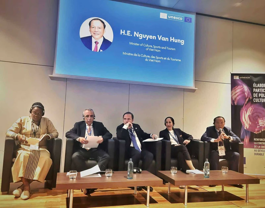 Bộ trưởng Nguyễn Văn Hùng thăm và làm việc với Tổ chức Du lịch Liên hợp quốc- Ảnh 1.