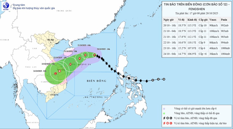 Thủ tướng chỉ đạo triển khai biện pháp ứng phó bão số 12 và mưa lũ- Ảnh 1. Thủ tướng chỉ đạo triển khai biện pháp ứng phó bão số 12 và mưa lũ- Ảnh 1.