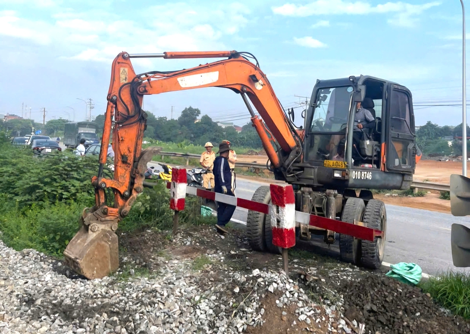 Phú Thọ: Xoá bỏ 22 lối đi tự mở qua đường sắt trong năm 2025- Ảnh 2.
