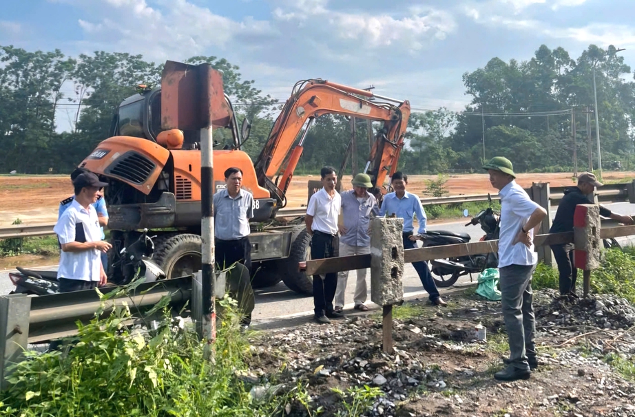 Phú Thọ: Xoá bỏ 22 lối đi tự mở qua đường sắt trong năm 2025- Ảnh 3.