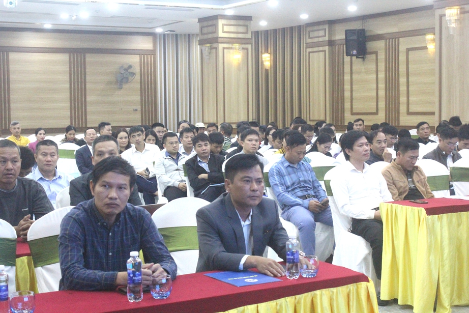 Hà Tĩnh: Quy định xe chở học sinh phải sơn màu vàng, lắp camera giám sát- Ảnh 1. Hà Tĩnh: Quy định xe chở học sinh phải sơn màu vàng, lắp camera giám sát- Ảnh 1.