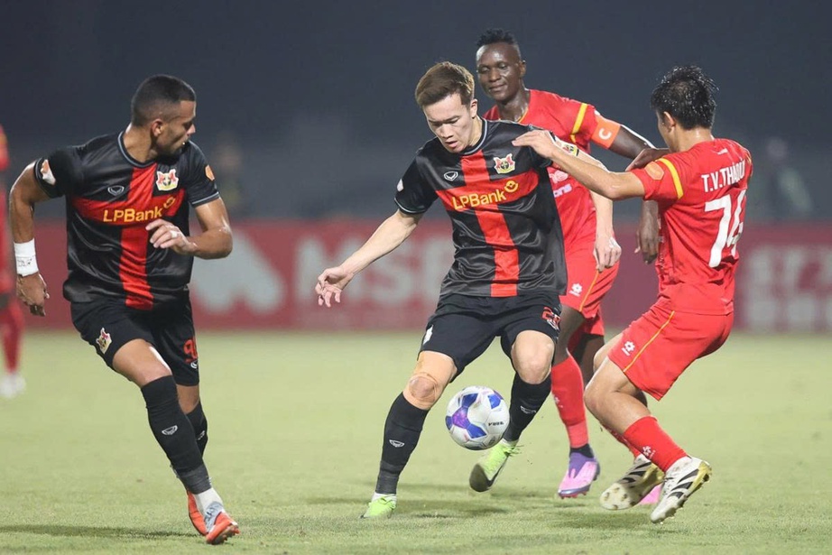 V-League: Hoàng Đức tỏa sáng, Ninh Bình ngược dòng đánh bại PVF-CAND- Ảnh 2. V-League: Hoàng Đức tỏa sáng, Ninh Bình ngược dòng đánh bại PVF-CAND- Ảnh 2.