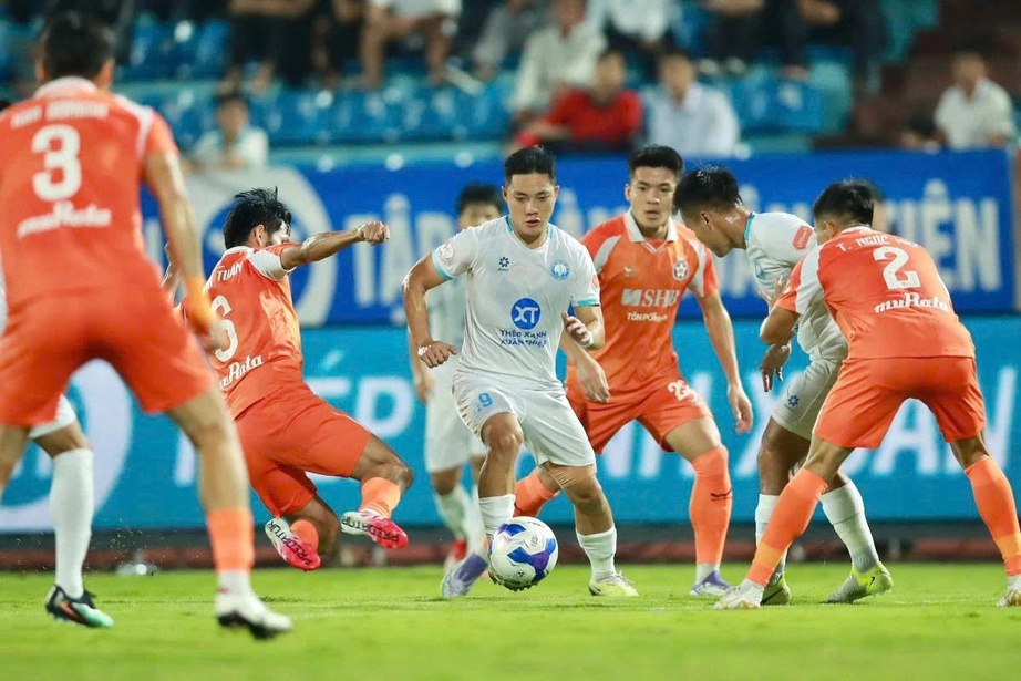 V-League: Hàng công bế tắc, Nam Định suýt thua Đà Nẵng- Ảnh 1.