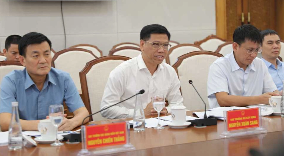 Thứ trưởng Nguyễn Xuân Sang làm việc với Quảng Ninh về hạ tầng hàng hải, đường thủy- Ảnh 1.