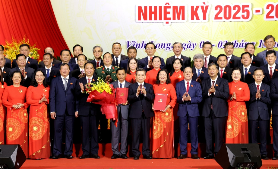 Chủ tịch UBND TP Cần Thơ làm Bí thư Tỉnh ủy Vĩnh Long- Ảnh 1.
