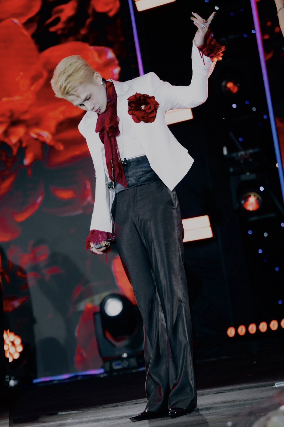 Ca sĩ Jack nhận trách nhiệm và tạm dừng các hoạt động biểu diễn- Ảnh 2.