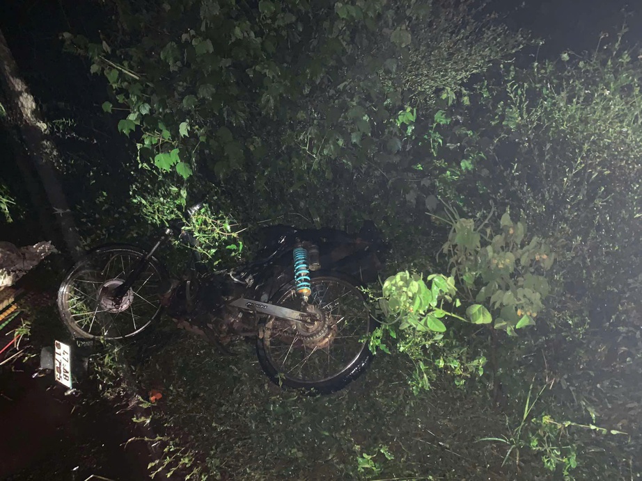 Va chạm với xe công nông, hai thanh niên thương vong- Ảnh 2.