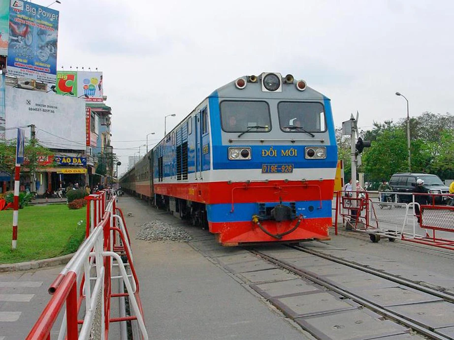 Hà Nội yêu cầu xử lý triệt để vị trí tiềm ẩn tai nạn giao thông đường sắt- Ảnh 1.