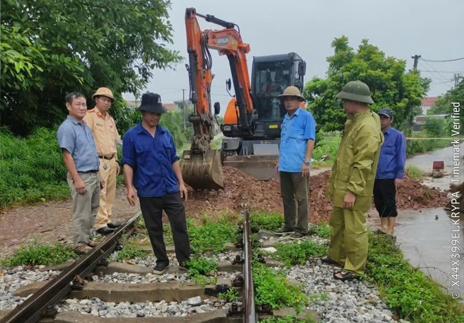 Bắc Ninh: Thực hiện nghiêm Chỉ thị 22 của Chính phủ xóa lối đi tự mở qua đường sắt- Ảnh 2.