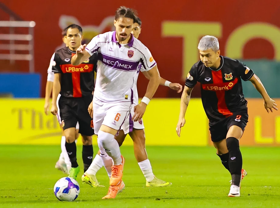 V-League: Hoàng Đức tỏa sáng, Ninh Bình bất ngờ bị Becamex TP. Hồ Chí Minh “cưa điểm”- Ảnh 1. V-League: Hoàng Đức tỏa sáng, Ninh Bình bất ngờ bị Becamex TP. Hồ Chí Minh “cưa điểm”- Ảnh 1.