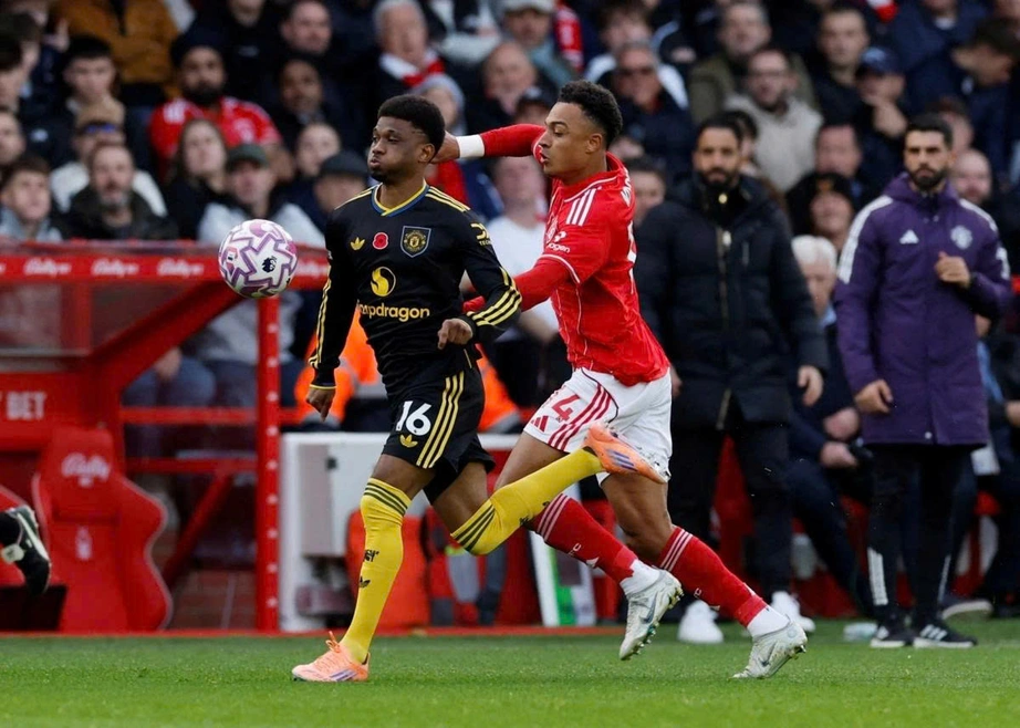 Ngoại hạng Anh: Amad Diallo lập tuyệt phẩm trong ngày Man United bị Nottingham cầm hòa- Ảnh 2. Ngoại hạng Anh: Amad Diallo lập tuyệt phẩm trong ngày Man United bị Nottingham cầm hòa- Ảnh 2.