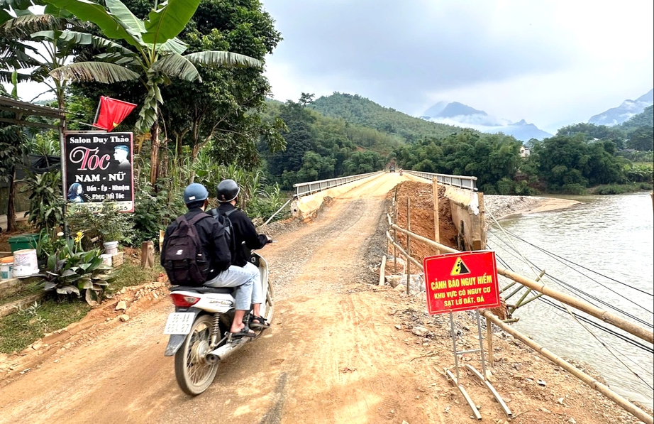 Thanh Hóa: Chạy đua khắc phục hơn 4.500 điểm sạt lở, quyết tâm hoàn thành trước Tết- Ảnh 1.
