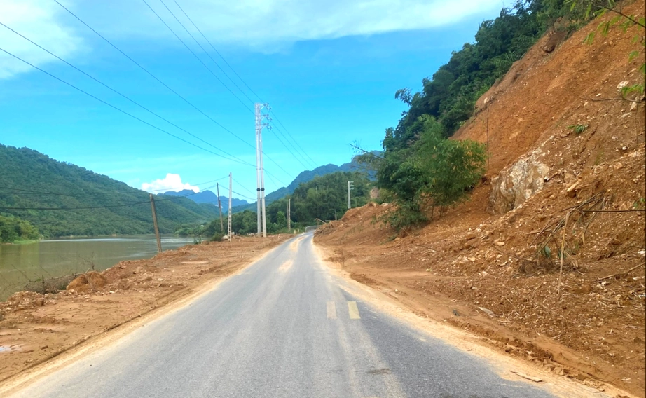 Thanh Hóa: Chạy đua khắc phục hơn 4.500 điểm sạt lở, quyết tâm hoàn thành trước Tết- Ảnh 2.