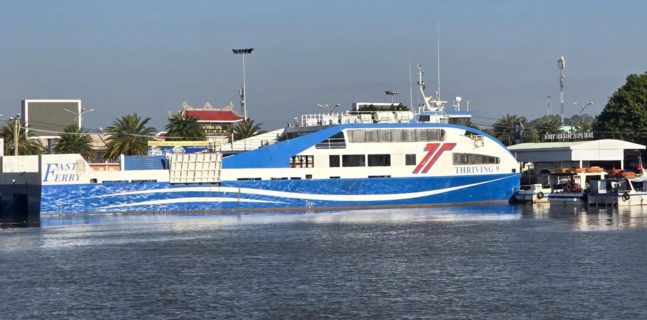 An Giang: Tạm ngưng hoạt động tàu phà chở khách đi đến Phú Quốc do thời tiết xấu- Ảnh 1.