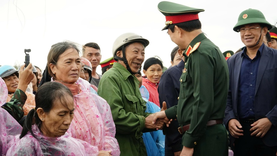Đại tướng Phan Văn Giang: Quân đội luôn sát cánh với nhân dân đến khi ổn định cuộc sống- Ảnh 7.