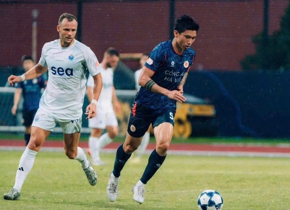 Đoàn Văn Hậu được đăng ký thi đấu tại V-League 2025-2026- Ảnh 1. Đoàn Văn Hậu được đăng ký thi đấu tại V-League 2025-2026- Ảnh 1.