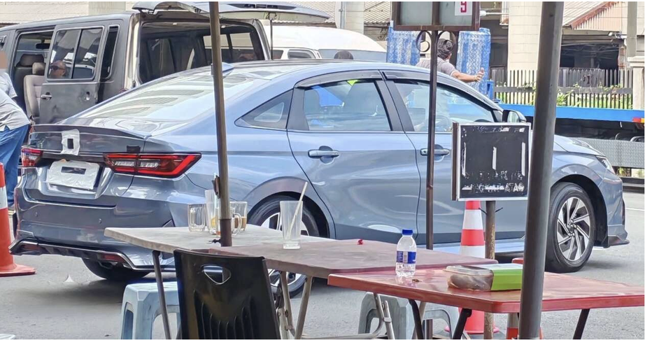 Toyota Vios hybrid bị bắt gặp đang chạy thử tại Malaysia- Ảnh 1.