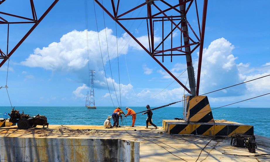 Vượt sóng thắp sáng đảo xa- Ảnh 4.