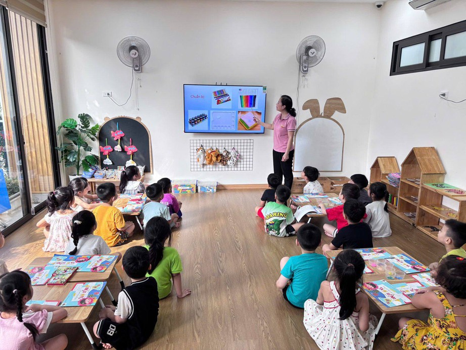 Giáo viên mầm non được nghỉ hưu sớm 5 năm từ 2026- Ảnh 1. Giáo viên mầm non được nghỉ hưu sớm 5 năm từ 2026- Ảnh 1.