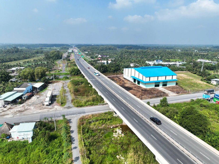 Đẩy tiến độ, khởi công mở rộng cao tốc TP.HCM - Trung Lương - Mỹ Thuận vào 19/12- Ảnh 1.