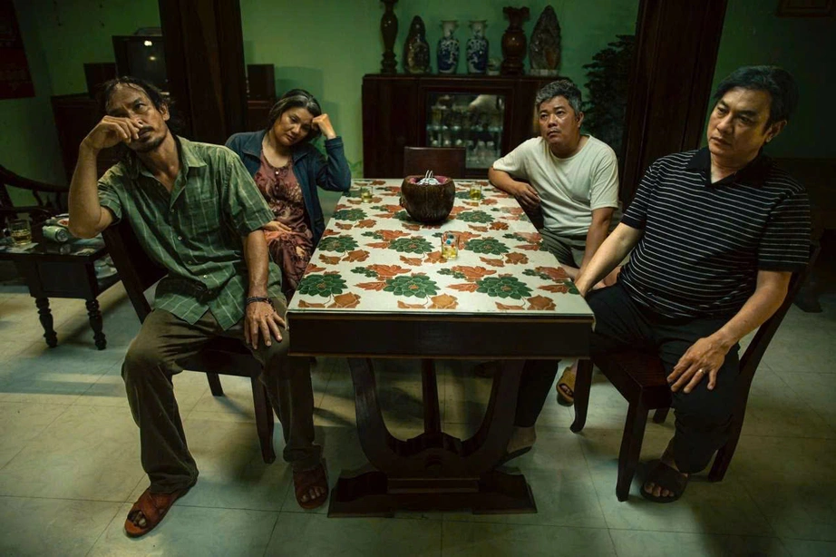 Phim kinh dị "Cải mả" có gì hấp dẫn mà soán ngôi "Cục vàng của ngoại"?- Ảnh 3. Phim kinh dị "Cải mả" có gì hấp dẫn mà soán ngôi "Cục vàng của ngoại"?- Ảnh 3.