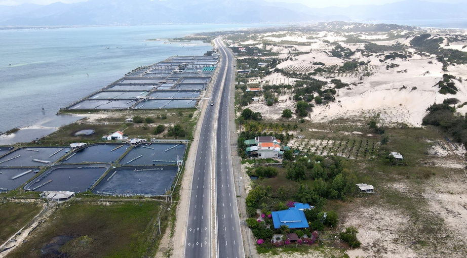 Cựu chủ tịch xã ở Khánh Hòa lĩnh án 8 năm tù vì vi phạm quản lý đất đai- Ảnh 2. Cựu chủ tịch xã ở Khánh Hòa lĩnh án 8 năm tù vì vi phạm quản lý đất đai- Ảnh 2.