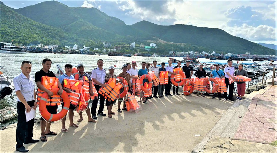 Cảng vụ Hàng hải Nha Trang chủ động ứng phó lụt bão và tìm kiếm cứu nạn- Ảnh 2. Cảng vụ Hàng hải Nha Trang chủ động ứng phó lụt bão và tìm kiếm cứu nạn- Ảnh 2.