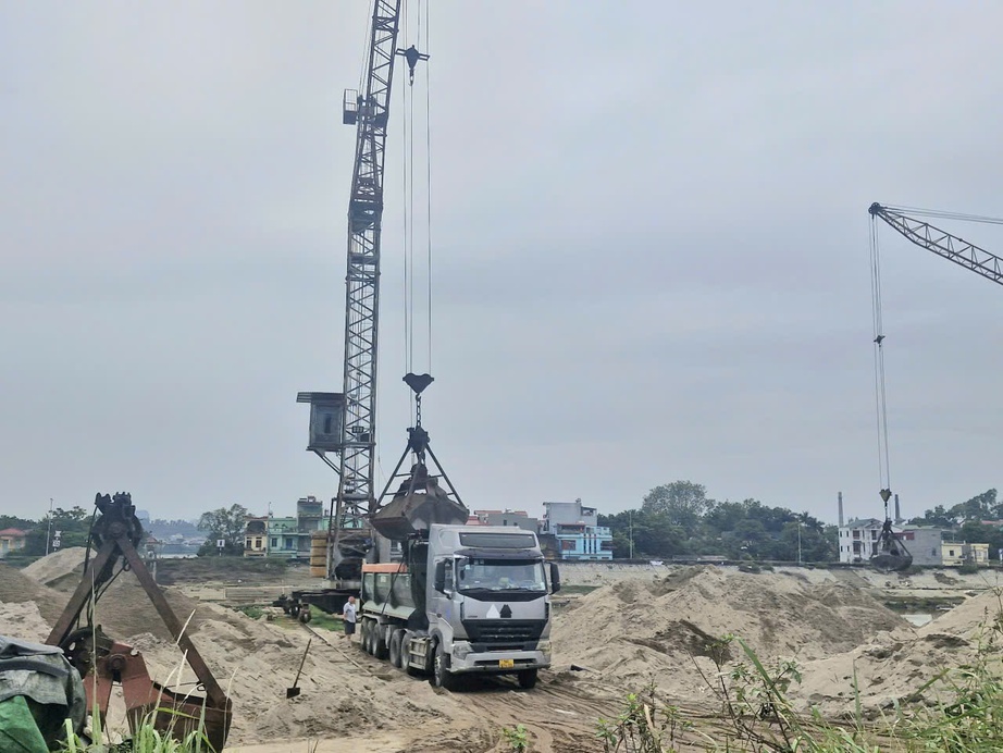 Chính phủ đã phân cấp, vì sao Bắc Ninh vẫn chưa thể cấp phép cho bến thủy nội địa?- Ảnh 1. Chính phủ đã phân cấp, vì sao Bắc Ninh vẫn chưa thể cấp phép cho bến thủy nội địa?- Ảnh 1.