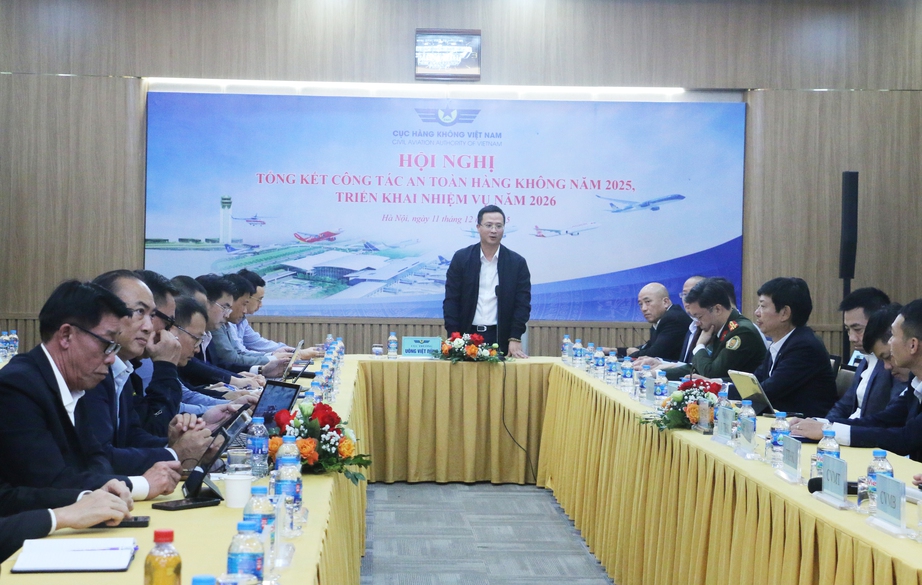 Tăng số vụ chim xâm nhập đường cất hạ cánh, hàng không "siết" an toàn- Ảnh 1. Tăng số vụ chim xâm nhập đường cất hạ cánh, hàng không "siết" an toàn- Ảnh 1.