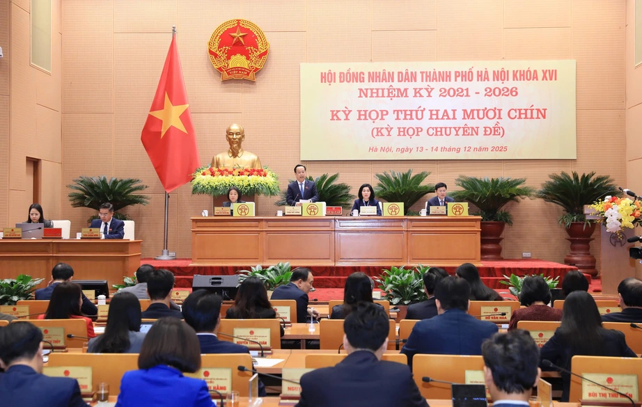 Thông qua chủ trương đầu tư dự án trục đại lộ cảnh quan sông Hồng 885 nghìn tỷ đồng- Ảnh 1. Thông qua chủ trương đầu tư dự án trục đại lộ cảnh quan sông Hồng 885 nghìn tỷ đồng- Ảnh 1.