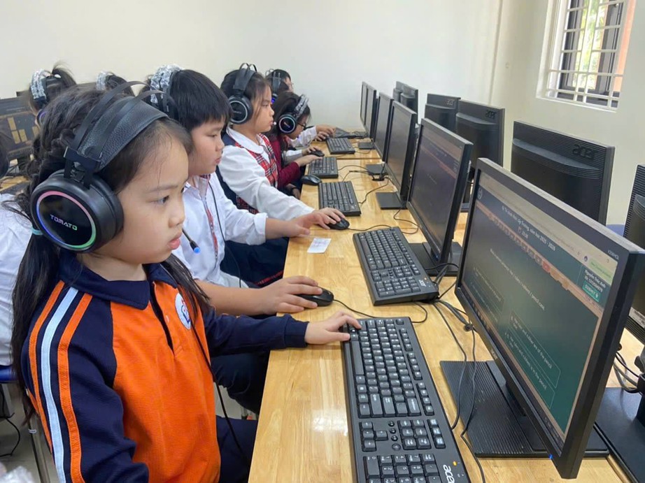 Học sinh sắp được học trí tuệ nhân tạo theo khung thí điểm mới- Ảnh 1. Học sinh sắp được học trí tuệ nhân tạo theo khung thí điểm mới- Ảnh 1.