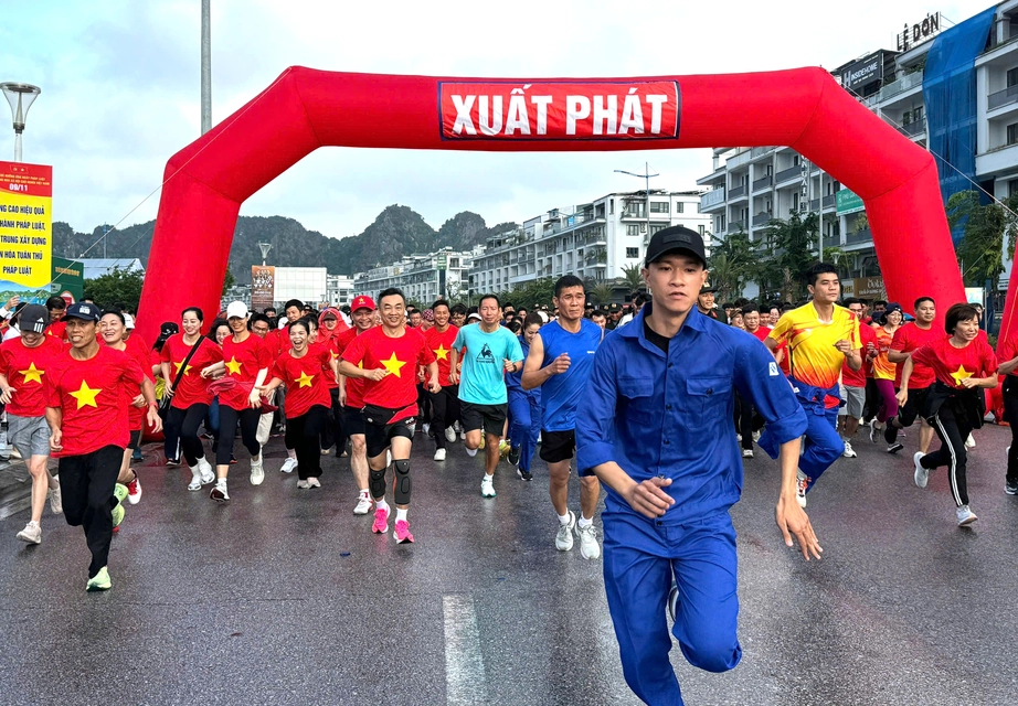 Quảng Ninh đẩy mạnh ph&aacute;t triển du lịch gắn với thể thao- Ảnh 3.