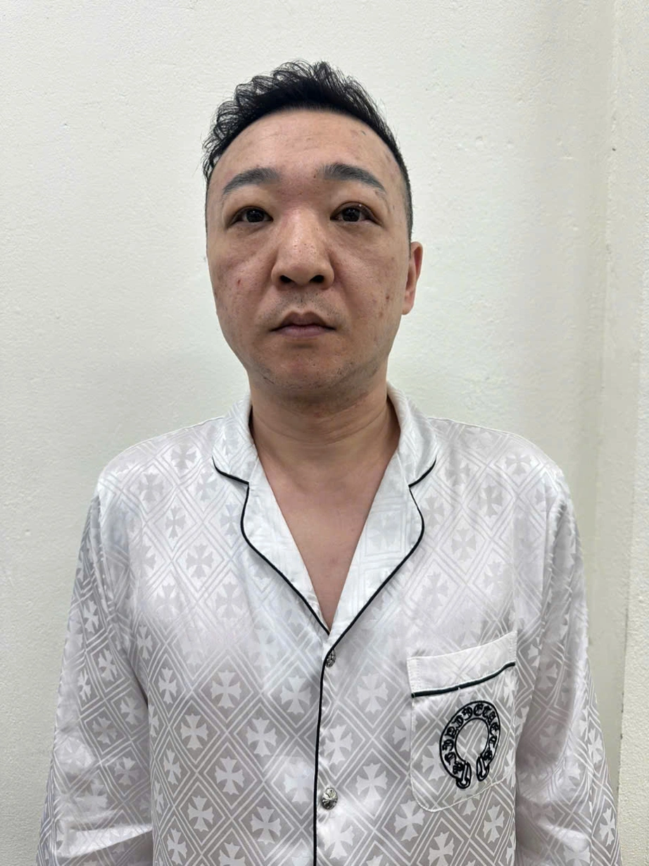 Mở s&ograve;ng bạc tr&aacute;i ph&eacute;p tại Trung Quốc, đến Đ&agrave; Nẵng lẩn trốn th&igrave; bị c&ocirc;ng an bắt giữ- Ảnh 1.